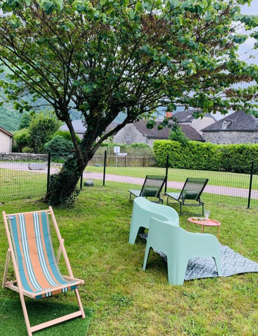 La Suite Unique - Le Jardin Sur Les Pyrenees- Vue Panoramique Montagne -Jardin Cloture Prive De 100M2-Parking-Linge De Lit Et Serviettes Compris- Bielle Zewnętrze zdjęcie