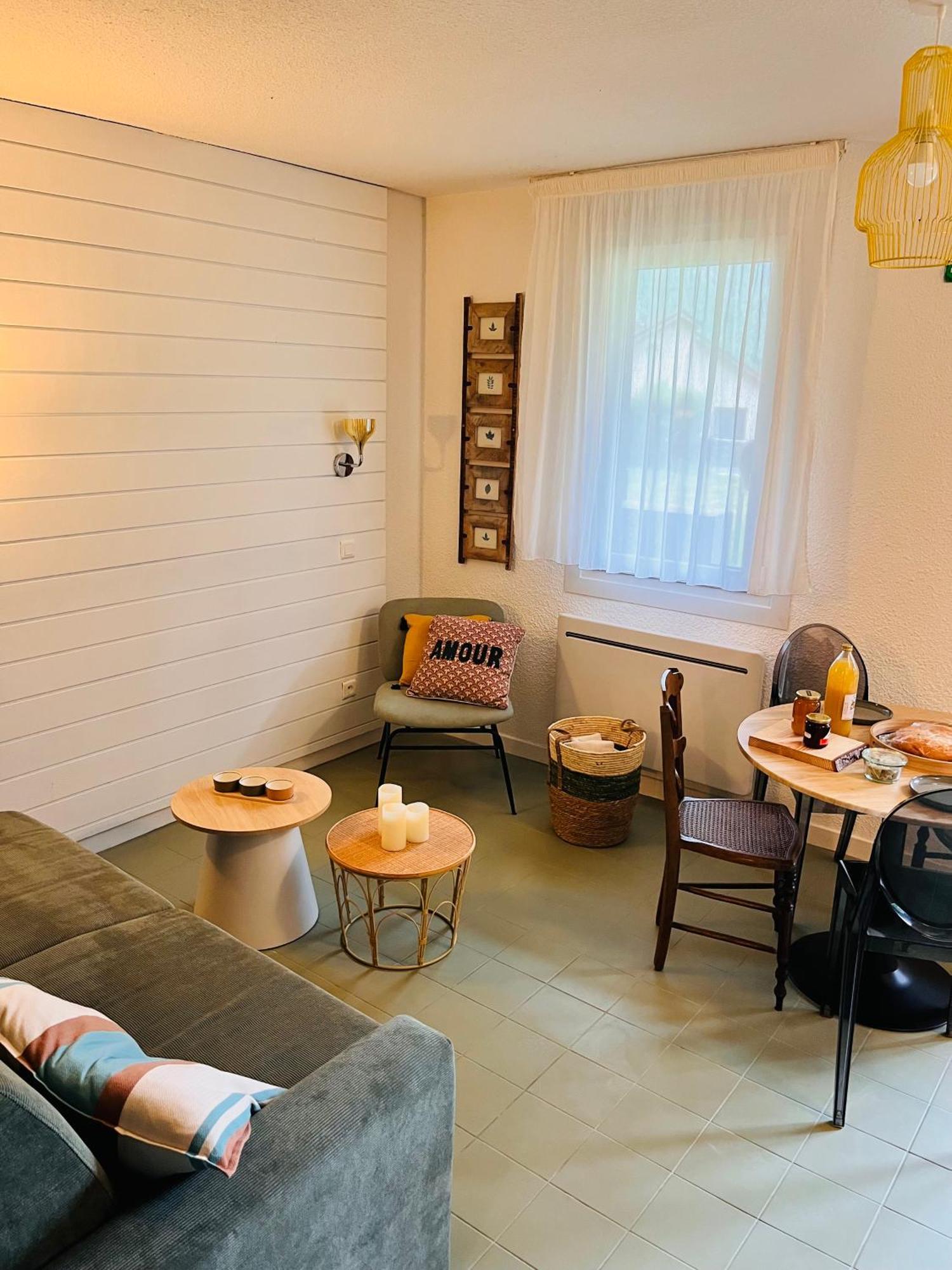 La Suite Unique - Le Jardin Sur Les Pyrenees- Vue Panoramique Montagne -Jardin Cloture Prive De 100M2-Parking-Linge De Lit Et Serviettes Compris- Bielle Zewnętrze zdjęcie